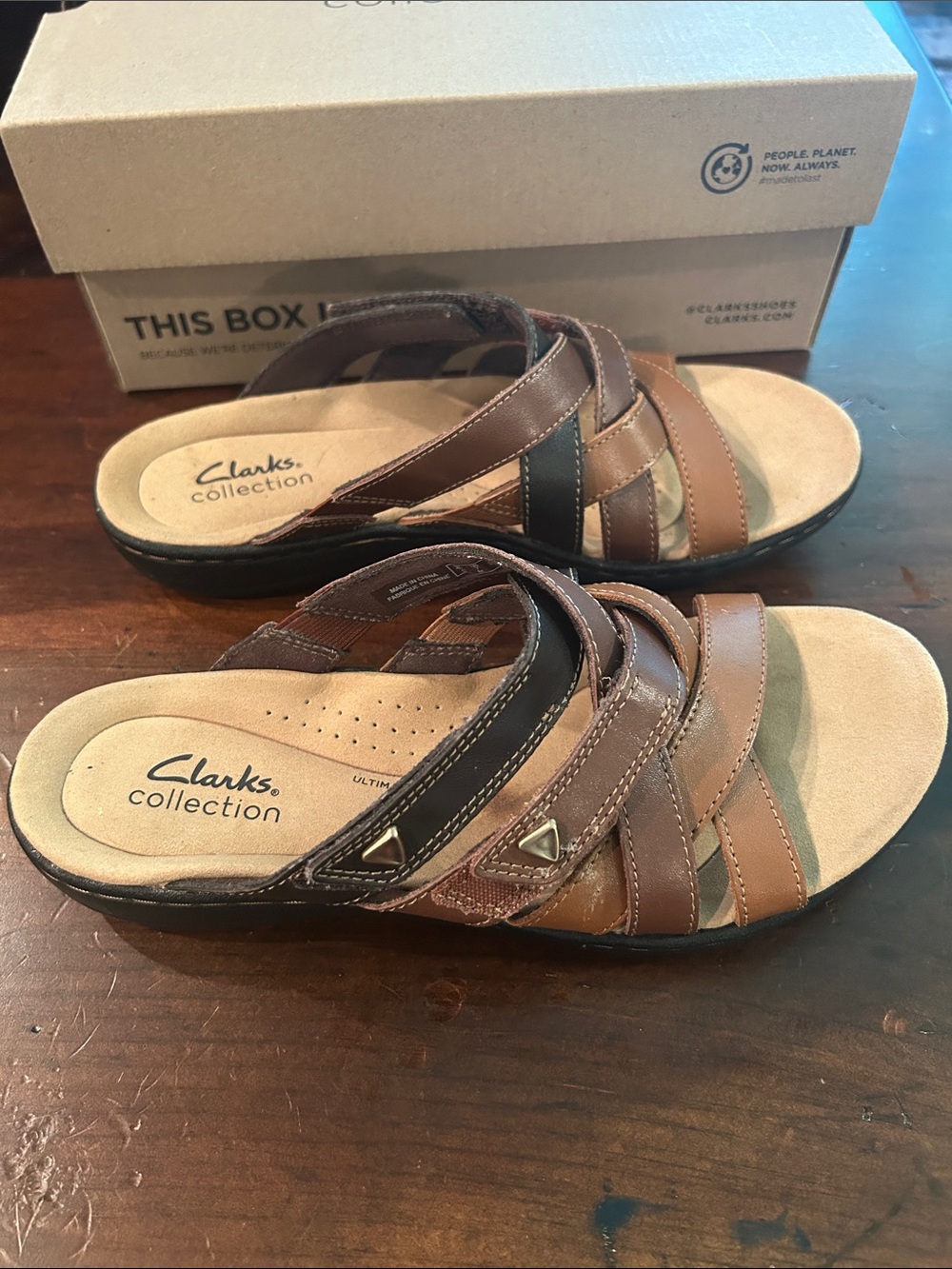 Clarks Womens’ Brown and Black Crisscross Slide Sandals - Picture 4 of 4